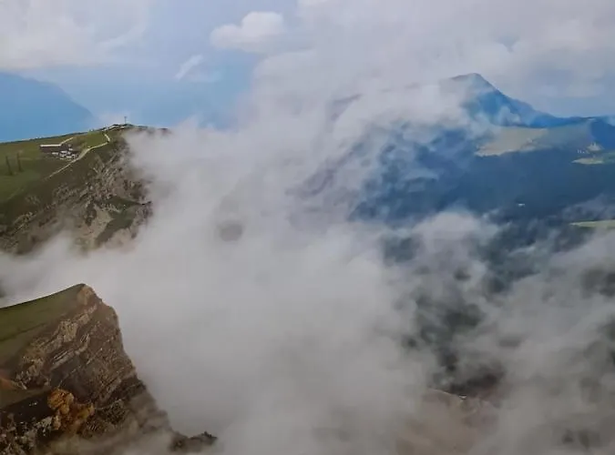 Benedicto شقة آجو